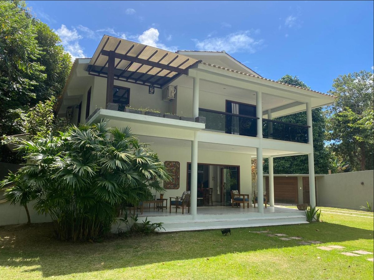 Casa ampla com 4 quartos, piscina e área gourmet a 1,2 km do centro de Arraial d’Ajuda in Porto Seguro/BA