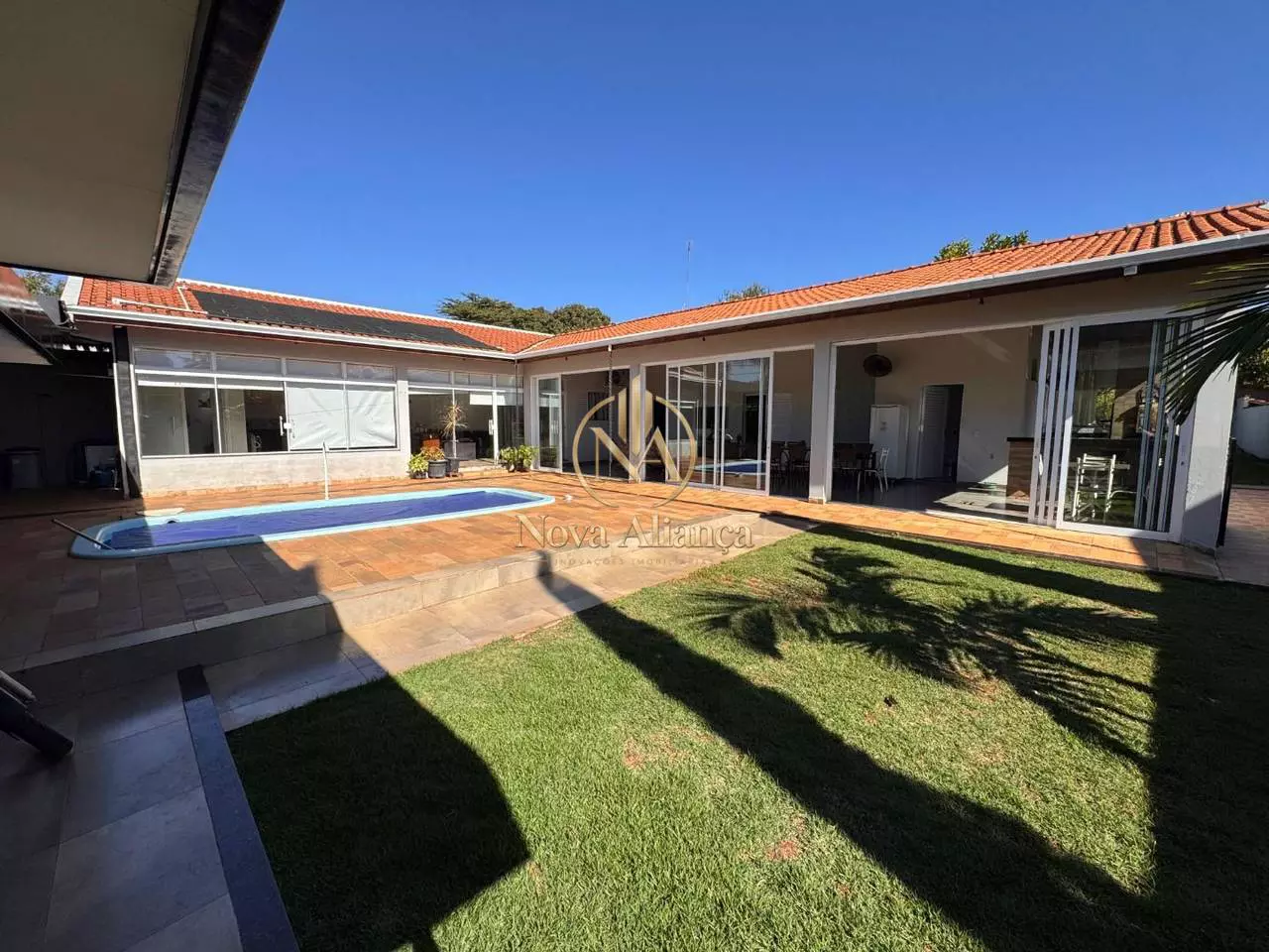 Casa com piscina em terreno de 1.000 m² no Condomínio Primavera em Jaú