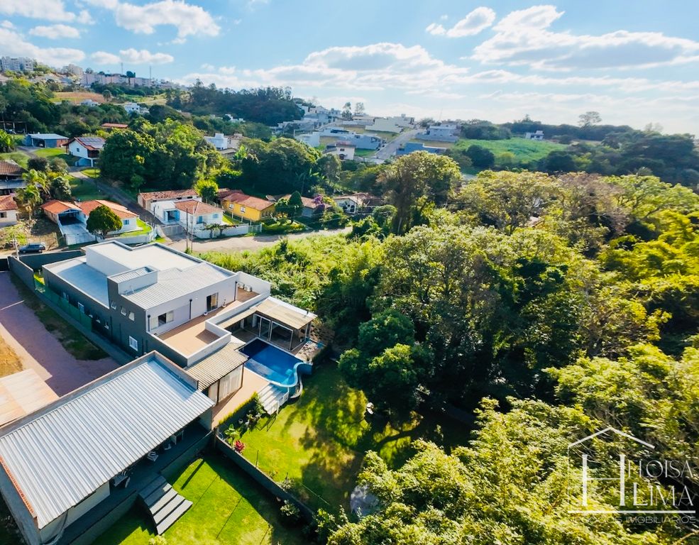 Casa mobiliada de 730 m² com 4 suítes no Pinheirinho, em Vinhedo em Vinhedo/SP