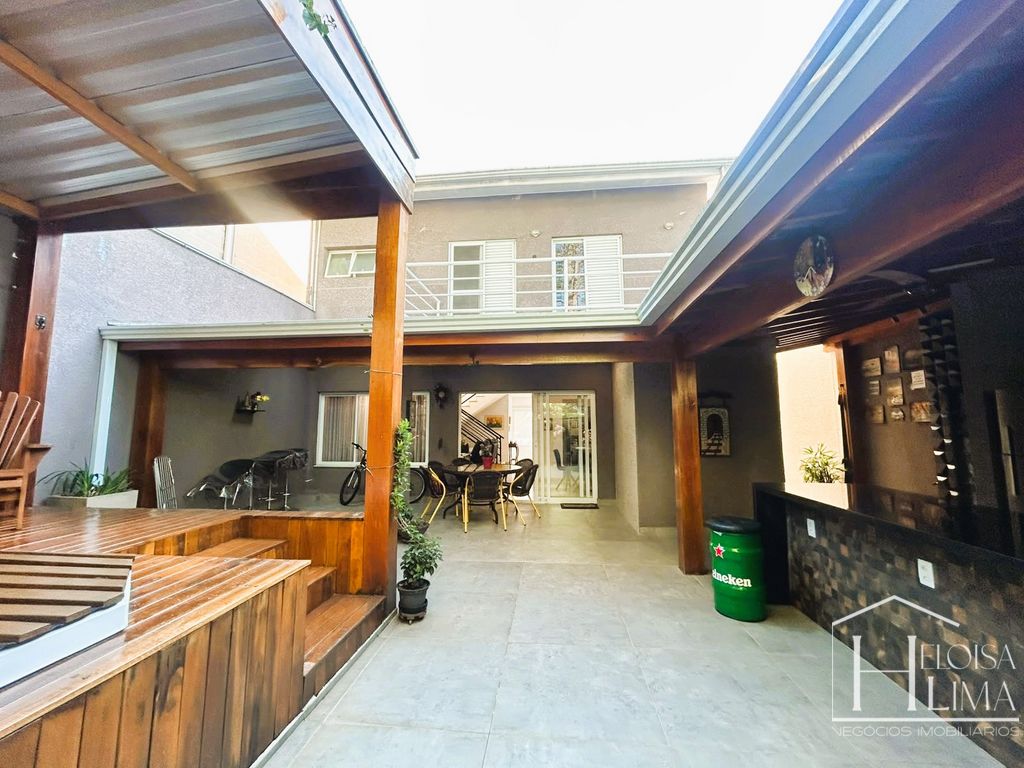 Casa com 3 suítes e spa no Condomínio Vista Verde