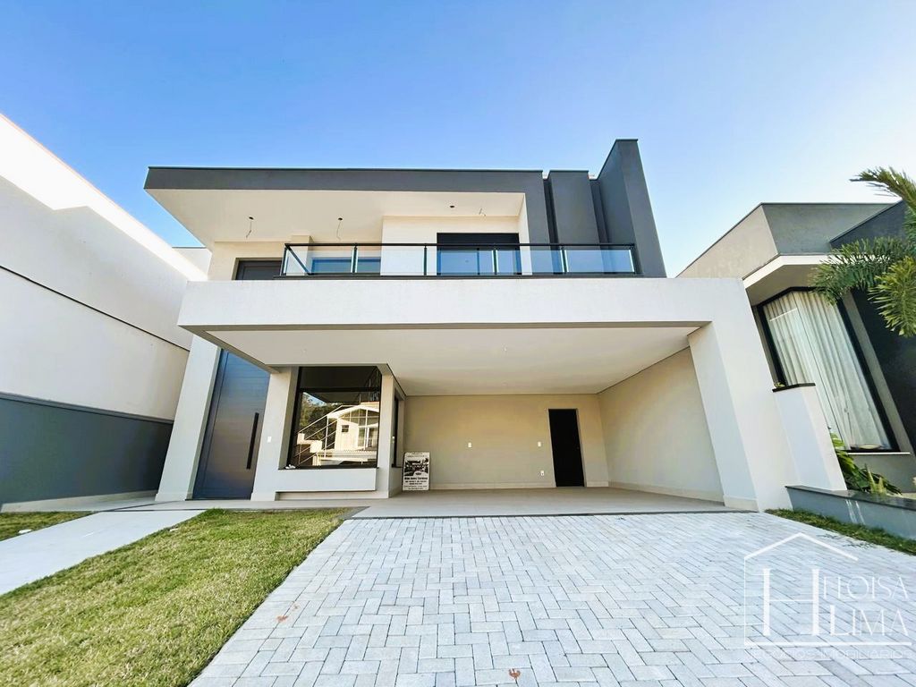 Casa com 3 suítes no Residencial Aziz, em Louveira in Louveira/SP