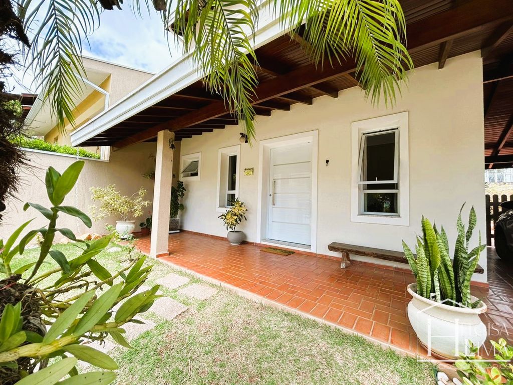 Casa com 3 quartos e planta integrada no Condomínio Grape Village in Vinhedo/SP