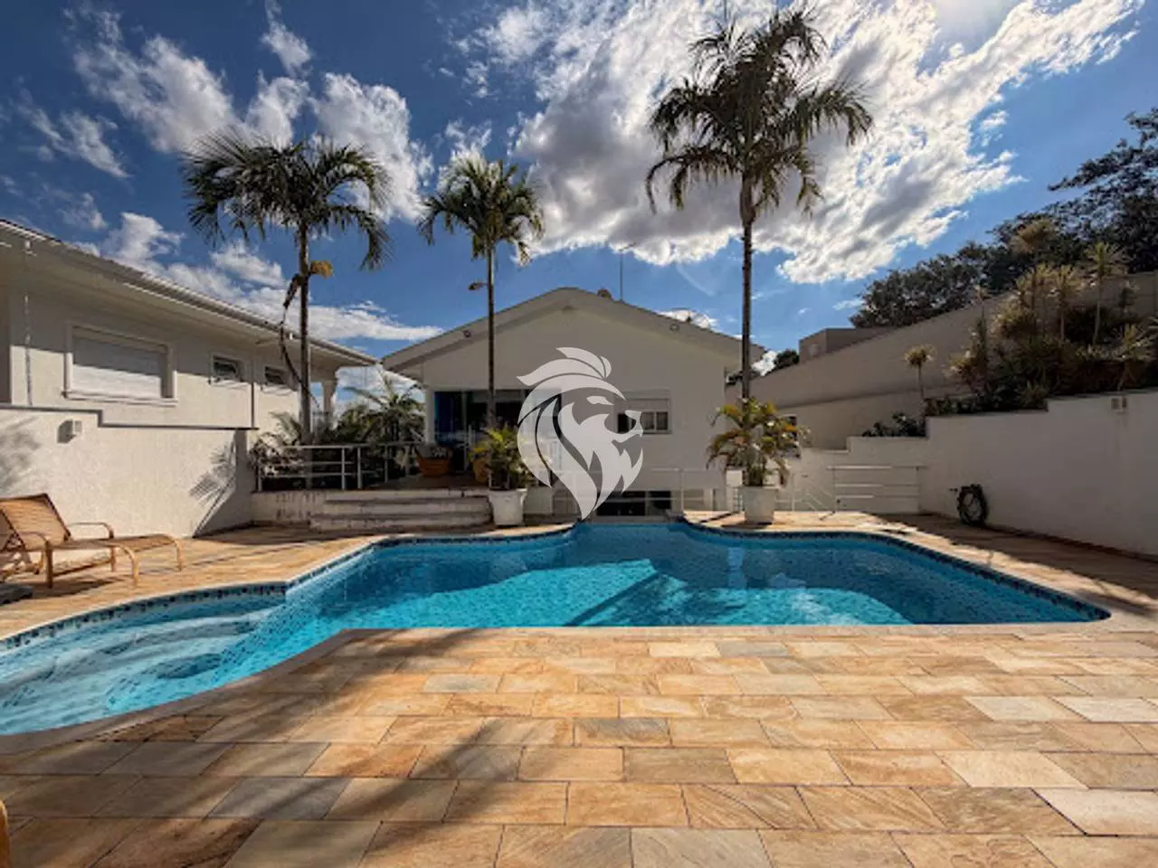 Casa de 373 m² com 4 dormitórios no Jardim Vila Paradiso em Indaiatuba/SP