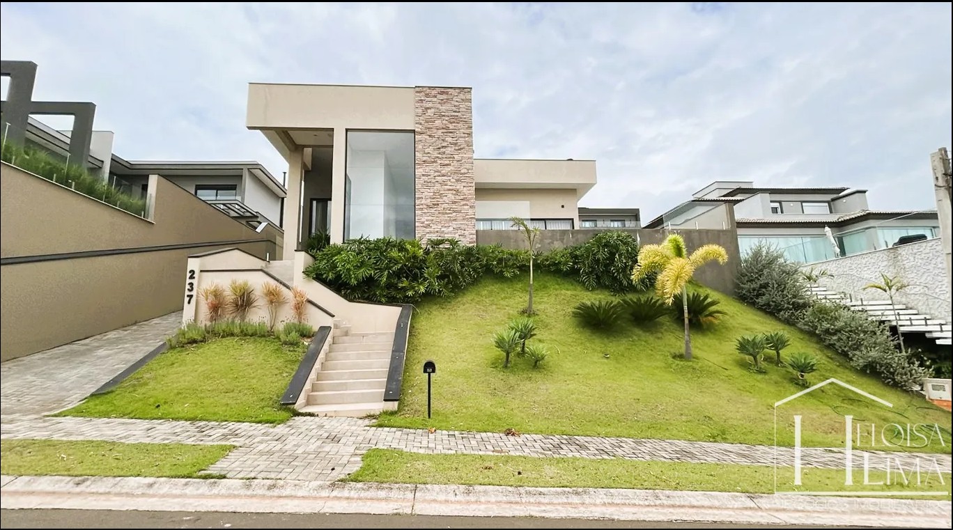 Casa Térrea de Alto Padrão no Campo de Toscana – Vinhedo/SP in Vinhedo/SP